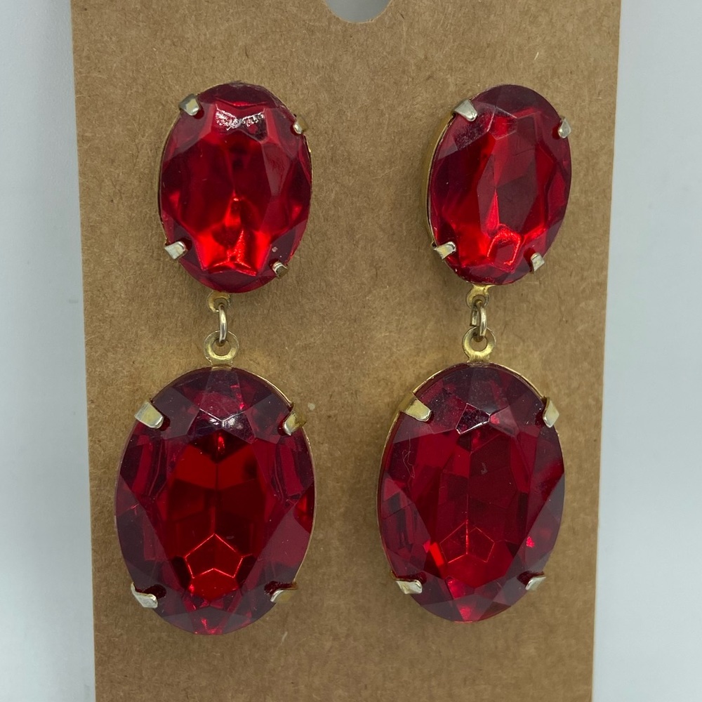Red gem dangle earrings - Picture 2 of 3